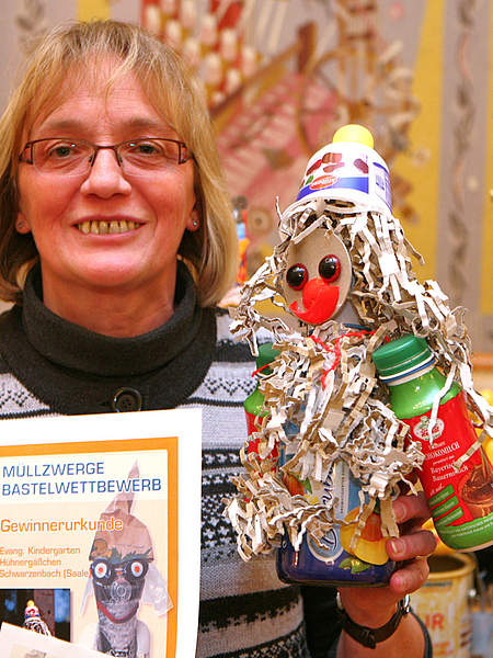 Preisverleihung des Wettbewerbs 2012 Müllzwerge basteln