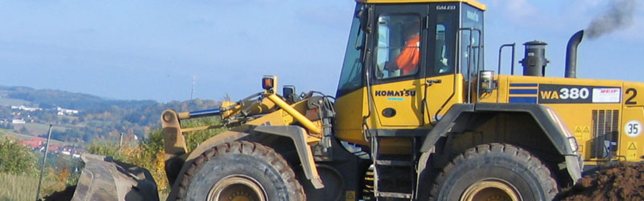 Traktor beim Erdaushub