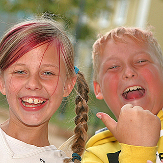Ein Mädchen und ein Junge